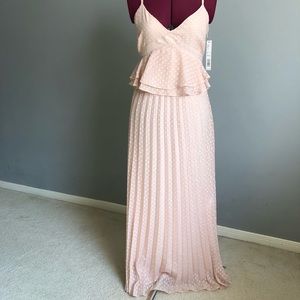 NWT Gianni Bini blush peplum dress size 4